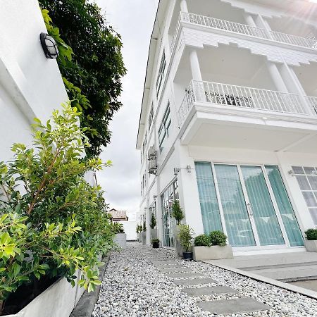 The White House Rachamankha เดอะ ไวท์เฮ้าส์ ราชมรรคา Hostel Chiang Mai Exterior foto