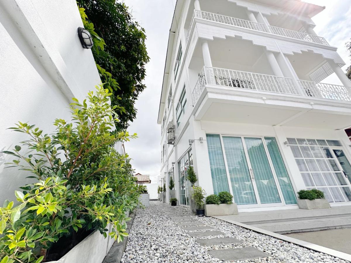 The White House Rachamankha เดอะ ไวท์เฮ้าส์ ราชมรรคา Hostel Chiang Mai Exterior foto