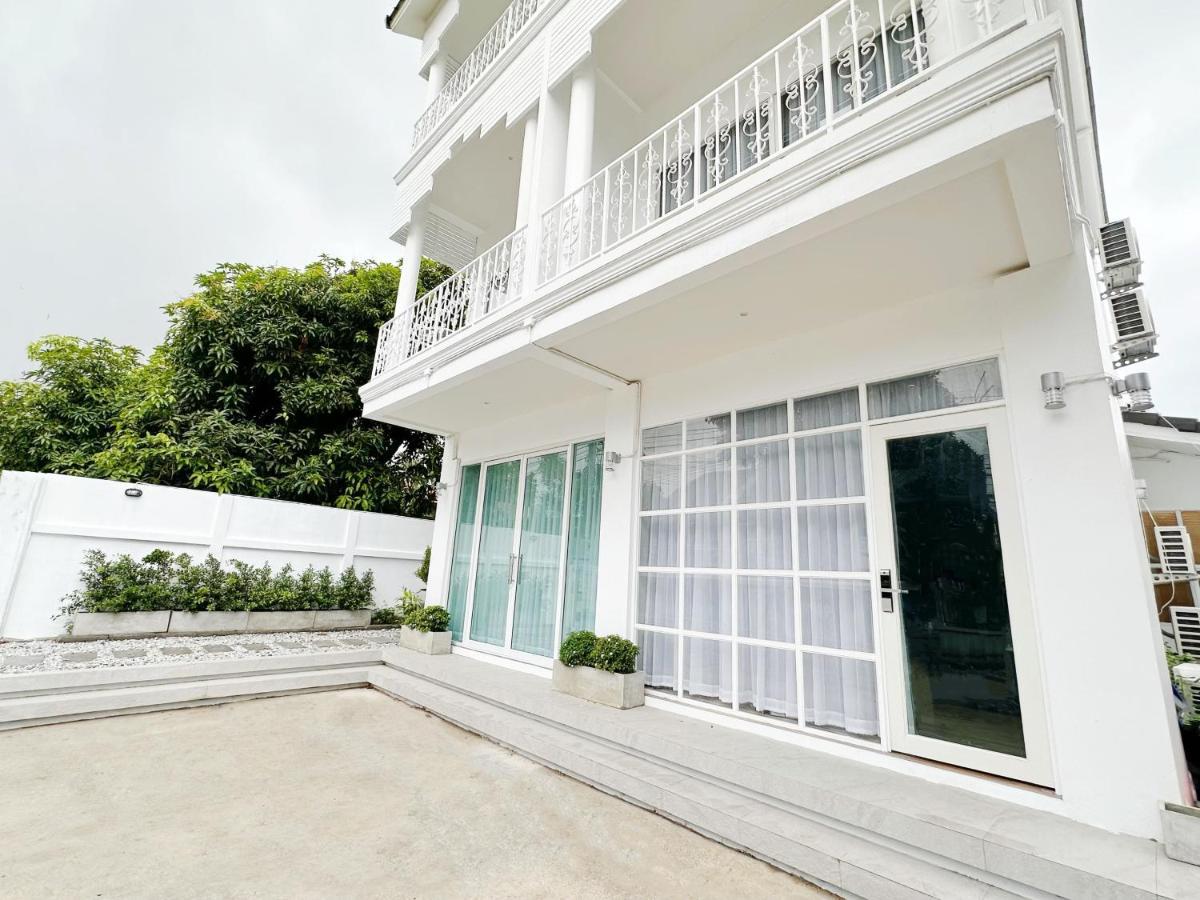 The White House Rachamankha เดอะ ไวท์เฮ้าส์ ราชมรรคา Hostel Chiang Mai Exterior foto