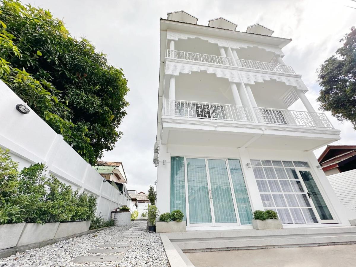 The White House Rachamankha เดอะ ไวท์เฮ้าส์ ราชมรรคา Hostel Chiang Mai Exterior foto