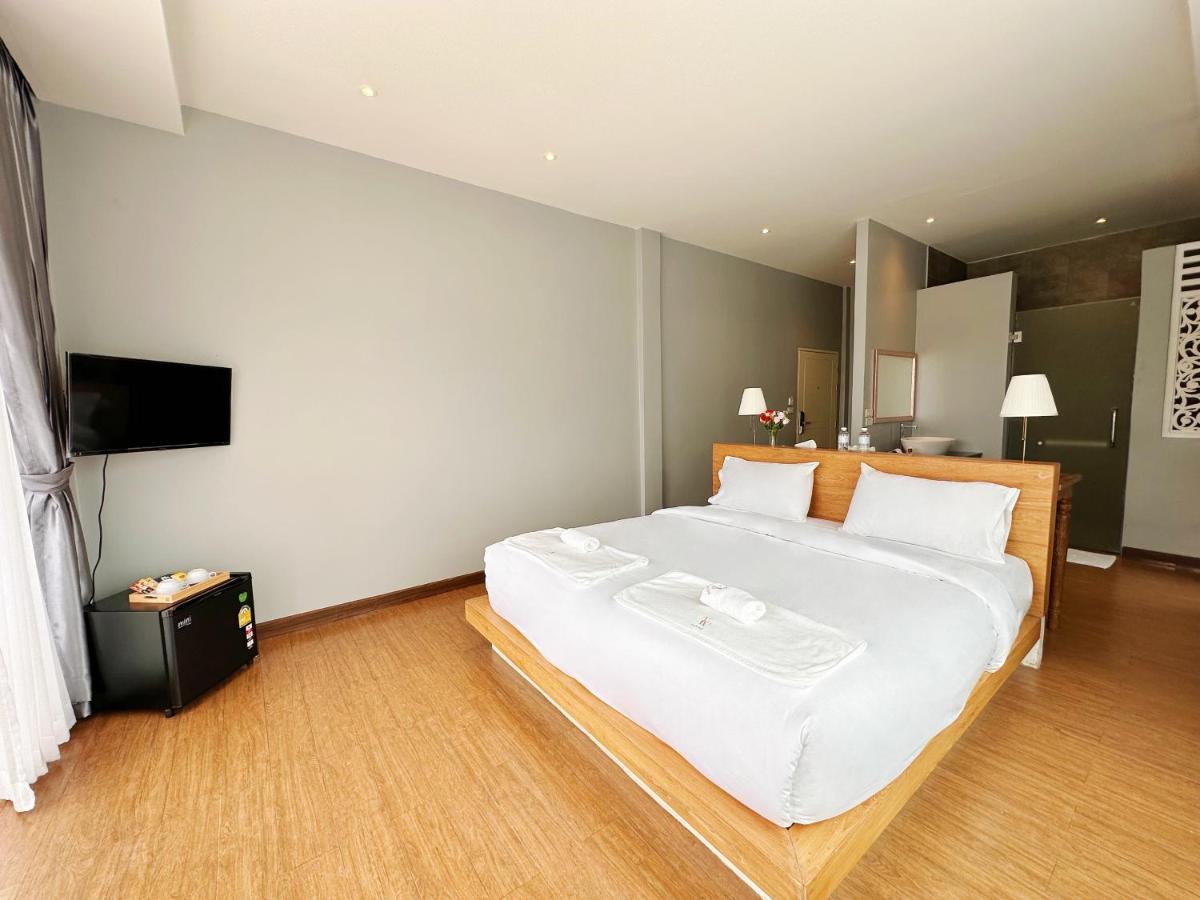 The White House Rachamankha เดอะ ไวท์เฮ้าส์ ราชมรรคา Hostel Chiang Mai Exterior foto