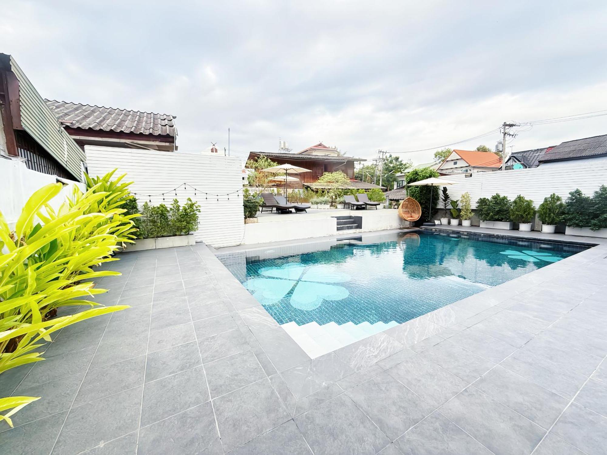 The White House Rachamankha เดอะ ไวท์เฮ้าส์ ราชมรรคา Hostel Chiang Mai Exterior foto