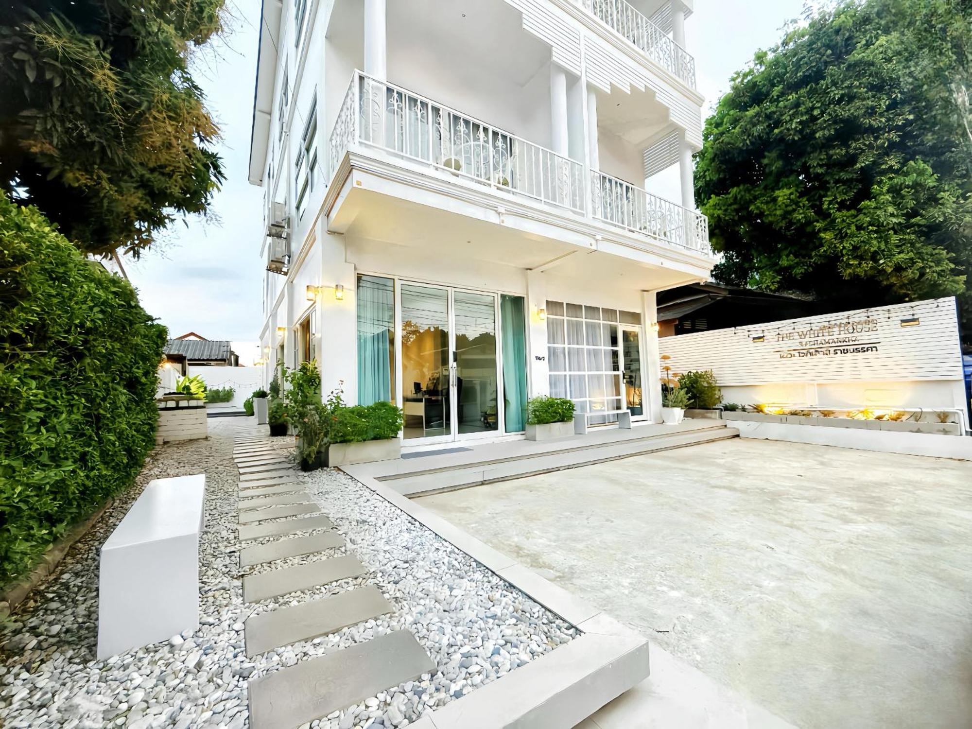 The White House Rachamankha เดอะ ไวท์เฮ้าส์ ราชมรรคา Hostel Chiang Mai Exterior foto